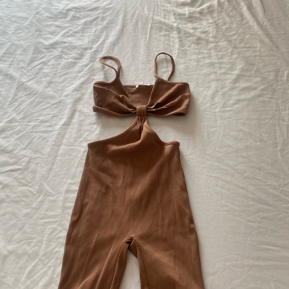 Shop starlow beige cut out romper - Picture 2 of 3